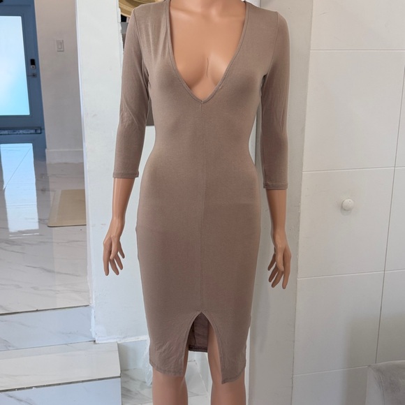 Dress - Picture 3 of 6